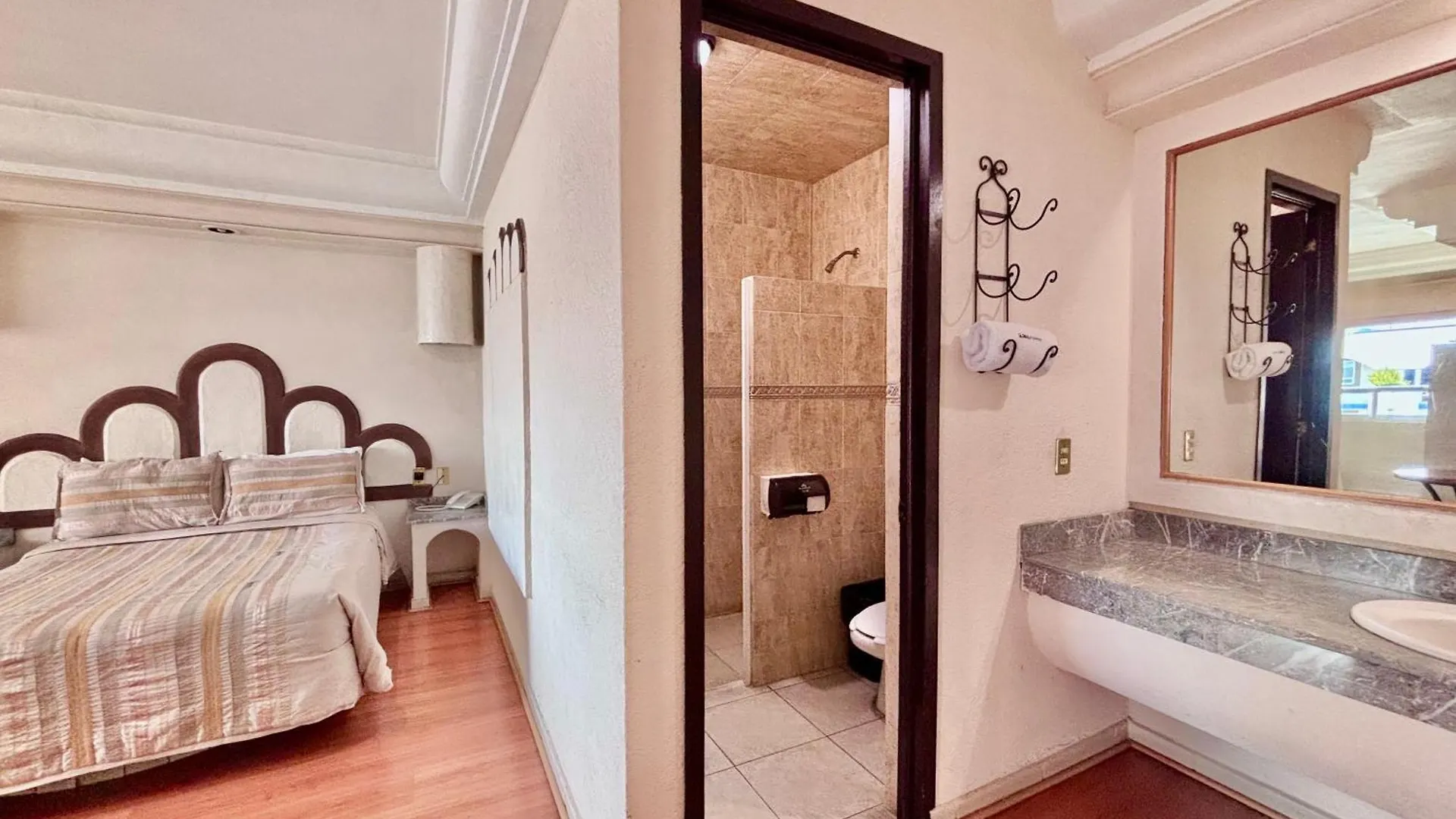 Hotel Global Express Puebla - Finsa